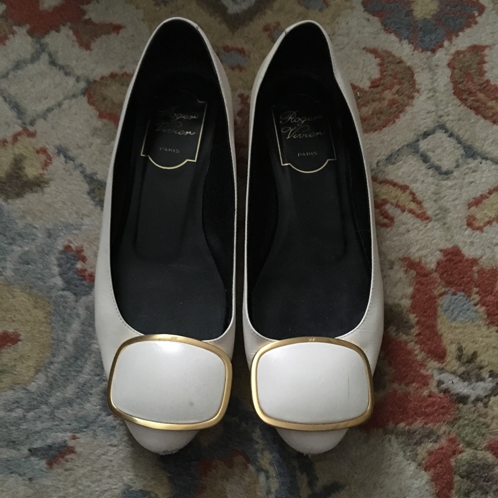ROGER VIVIER Cream Leather Flat Luxury Ballerina Shoes 35